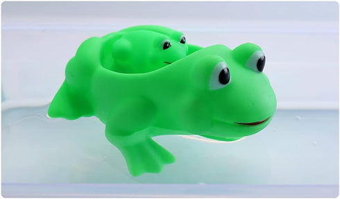YUERFEILA 4Pcs Baby Bath Toys Rubber Green Frog Family Squeak Float Bath Ducks Bath Tub Shower Toys for Toddlers Boys