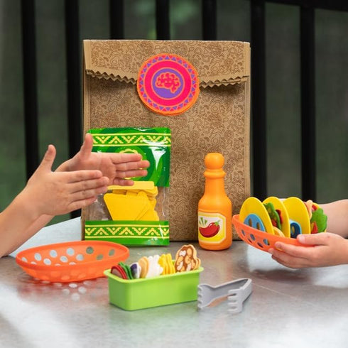 Set Playset 3+ Fat Brain Toys Pretendables Nacho - Pretend with Storage, Ages