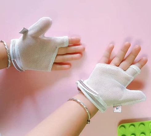Thumb Sucking Stop Guard Gloves for Kids, Anti Thumb Sucking Finger Sucking Stop (M)