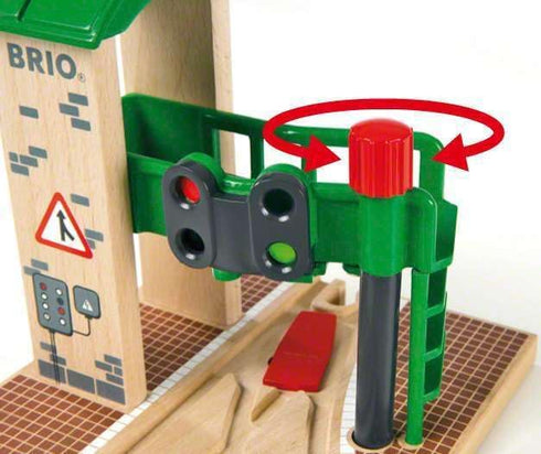 Brio World 33674 - Signal Station | 2-Piece Interactive Wooden Toy Accessory for Kids Ages 3 and Up
