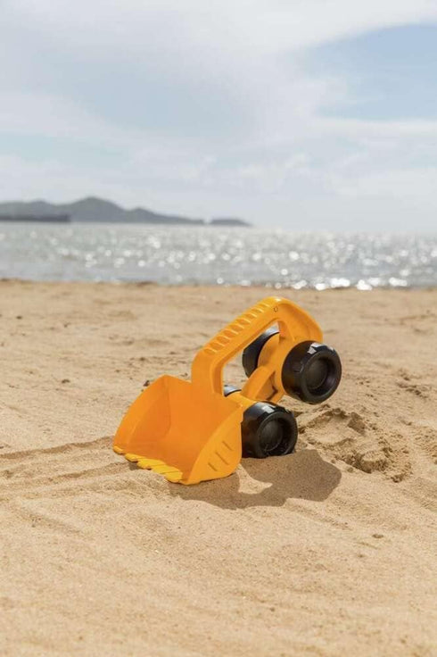 Hape Monster Digger Beach and Sand Toys, Yellow, Dimensions: L: 9.1, W: 5.1, H: 5.3 inch