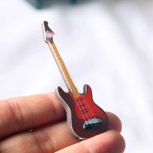 Toyvian 2Pcs Miniature Guitar Dollhouse Musical Instrument, Wood Bass Guitar Model Ornament
