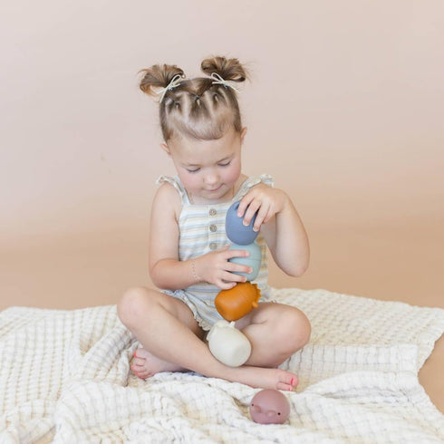 Toys-5 Pack Brooklyn Neutral Non Toxic, Silicone Bath Animal Bathtub and Water Toys for Babies