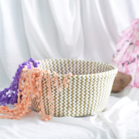 NUOBESTY Natural Round Seagrass Belly Basket with Handles for Storage, Nursery, Laundry, Picnic, and Toy Storage