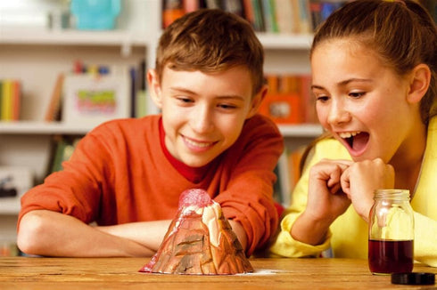 4M KidzLabs Volcano Making Kit: DIY Science Kit for Boys & Girls Ages 8+