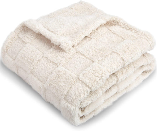 HOMRITAR 3D Gingham Fleece Baby Blanket for Girls Boys, Cozy Decor for Home Bed, 30 x 40 Inches Cream