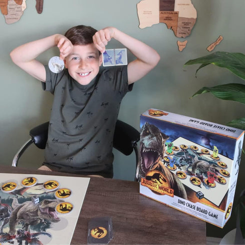 Cartamundi Jurassic World Dino Chase Board Game, Exciting Family Friendly Dinosaur Game for 2-4 Players, Great Gift for
