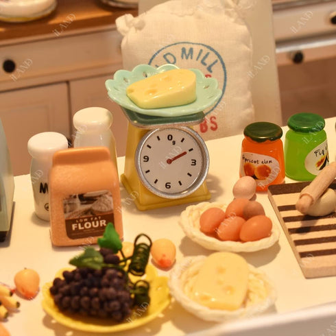 1:12 iLAND Miniature Dollhouse Accessories on Scale, Dollhouse Kitchen Accessories of Mini Blender & Kitchen Scale