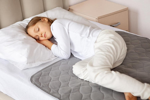 Lynmark Toddler Potty Training Bed Pads - Soft Waterproof Bedwetting Pee Protector