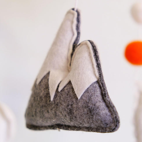 Llama Baby Crib Mobile, Neutral Nursery Decor, Desert Mobile for Crib, Nursery Mobile for Bassinet, Baby Shower Gifts
