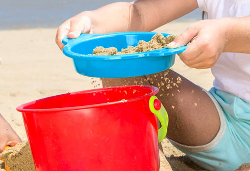 Set Playset 18M+ Hape Beach Basics Sand Toy Including Bucket Sifter, Rake, and Shovel Toys| Sand Toy for Toddlers