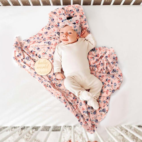 BQUBO Baby Girl Newborn Receiving Blanket with Bow Hat Headband, Wooden Birth Announcement Card Set