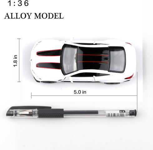 1/36 Scale BMW M4 CSL Diecast Model Car, Pull Back Vehicle, Gift for Boys and Girls, White