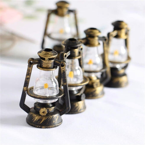 Miniature Lantern Mini Kerosene Lamp Light Dollhouse Decoration Accessories, 1:12 Dollhouse Miniature Kerosene Lamp