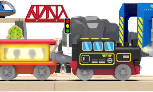 Battery Operated Locomotive Train, Magnetic Train Toy for Wooden Tracks, Compatible with Thomas & Brio