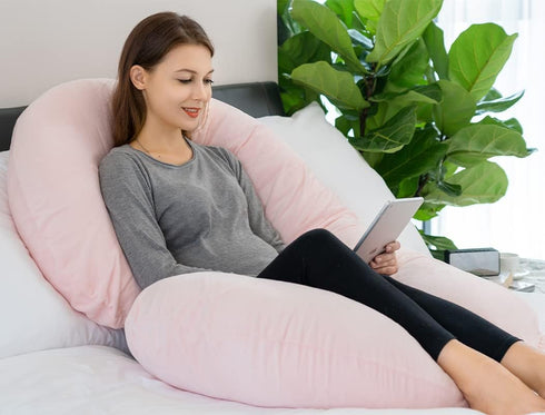 INSEN Velvet C-Shaped Pregnancy Pillow in Warm Pink