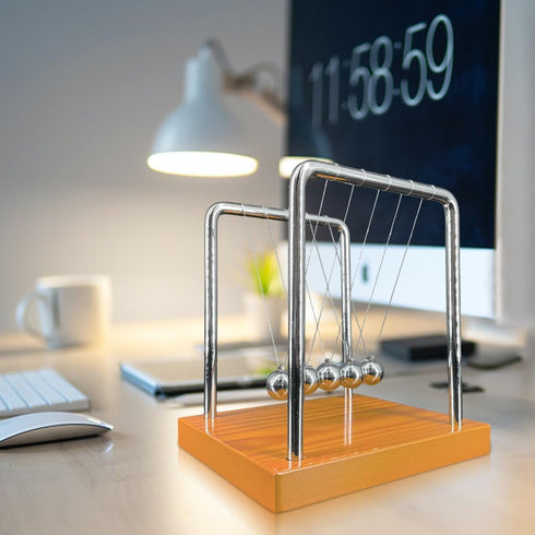 Newton's Cradle Balance Ball Decoration with Pendulum Balls