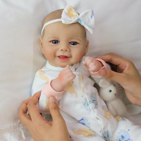 18 inch 3+ SCOM Baby Doll Girl, Realistic Soft Body Baby Doll Real Life Cute Baby with Accessories for Year Old