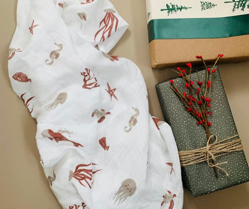 Set Set Leyl&Ari Baby Swaddle Blanket & Lovey | Newborn Receiving Blanket Paci Holder (Under The Sea Friends)