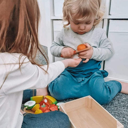 7 1 1 18 Bigjigs Toys Cutting Fruits Crate - Piece Fruit with Velcro Fastenings, Wooden Knife, Chopping Board