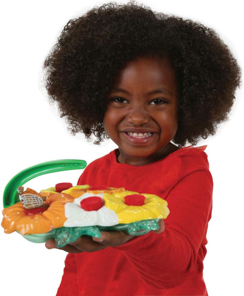 Insect Lore Butterfly Feeder Kit – Garden Toy with Nectar Reservoirs, Butterfly Landing Pads, and Red Nectar Wicks.