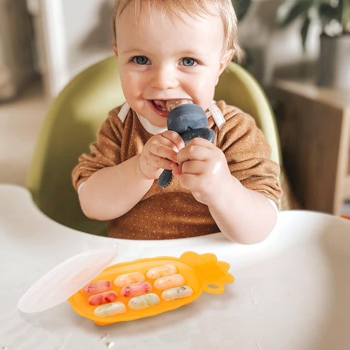 Haakaa Silicone Nibble Freezer Tray, Breastmilk Teething Popsicle Mold, Baby Food Maker, BPA Free Green