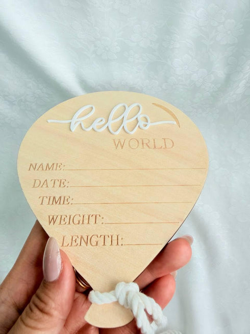 Kemmintvn Wooden Newborn Announcement Ornament, Hello World Balloon Sign with Hanging Rope, Birth Details Wood