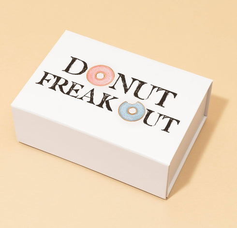 Hanna Roberts Baby Reveal Box - Donut Themed Announcement Kit