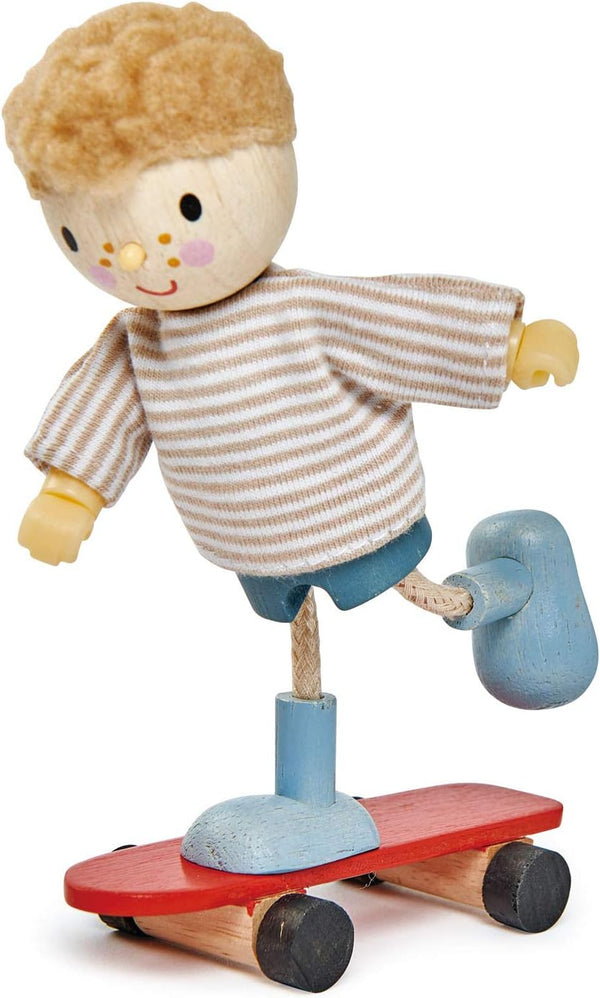 Tender Leaf Toys The Goodwood Family, Wooden Miniatures Flexible Doll, Multicultural Action Figure for Dollhouse