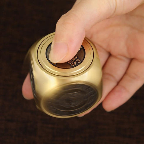 AYXXZJD Fidget Toys for Adults,Anti Anxiety Metal Fidget SpinnerPortable Handheld Metal Fidget Toy,Fidget Cube Desk