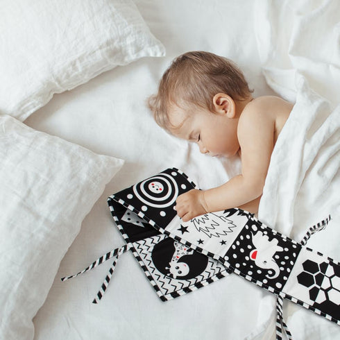 Black and White High Contrast Soft Book for Babies 0-12 Months - Early Education Infant Tummy Time Sensory Toys