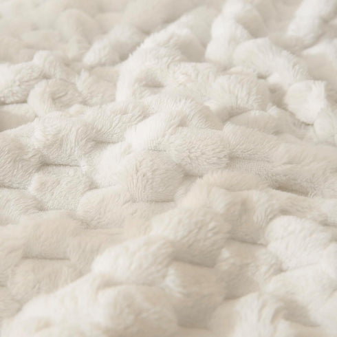 HOMRITAR Flannel Fleece Fluffy Baby Blanket, 3D Jacquard Soft Warm Plush for Toddler or Newborn (30 x 40 Inch, Cream)