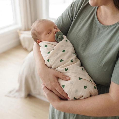 47 47 Baby Swaddle Organic Cotton Muslin Baby Swaddles for Newborns x (Green Hearts)