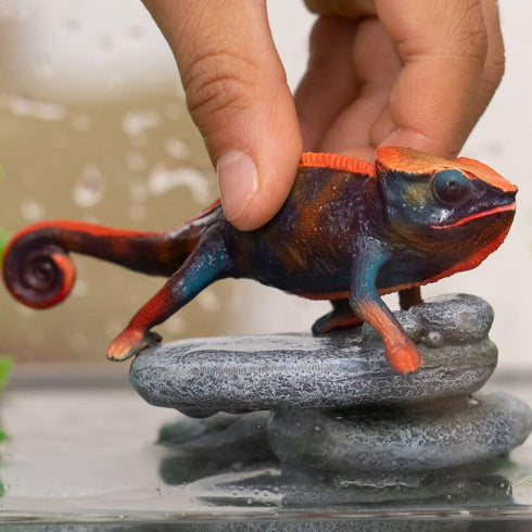 3+ Schleich Wild Life Realistic Color-Changing Chameleon Figure - Wild Animal Toy Figurine, Durable for Education