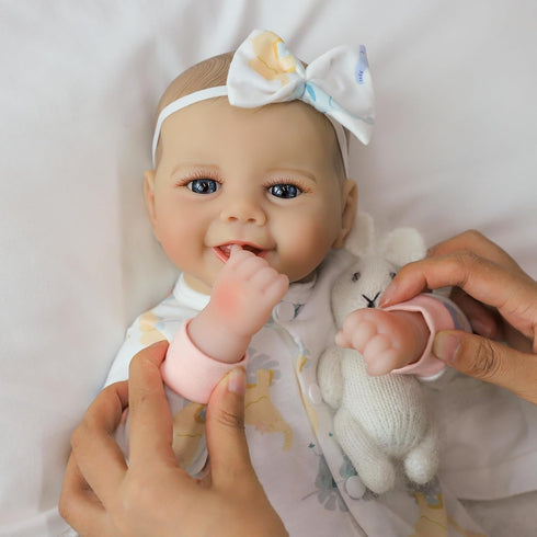 18 inch 3+ SCOM Baby Doll Girl, Realistic Soft Body Baby Doll Real Life Cute Baby with Accessories for Year Old