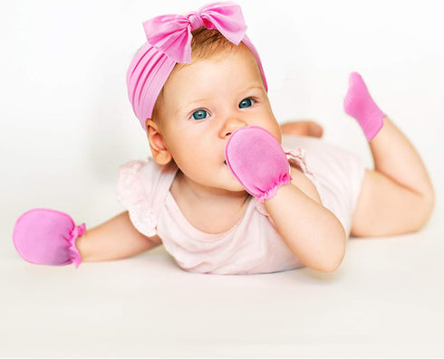 Geyoga 18 Pieces Baby Essentials Set, Newborn Headband, Socks, and Mittens for Boys Girls 0-6 Months