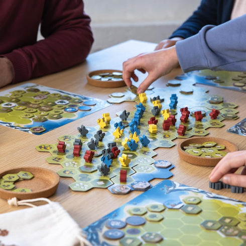 2025 10+ 2 4 45 Looot - Pillage and Raid to Become Leader of The Vikings | Kenner Spiel Nominated for | Casual Strategy