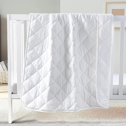 FLXXIE Down Alternative Toddler Comforter, Lightweight, Machine Washable and Warm Baby Crib