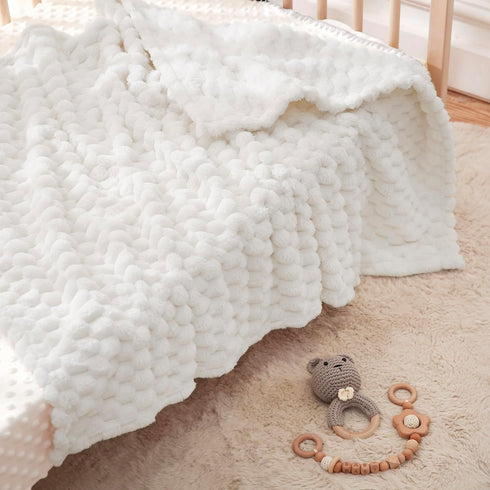 HOMRITAR Flannel Fleece Fluffy Baby Blanket, 3D Jacquard Soft Warm Plush for Toddler or Newborn (30 x 40 Inch, Cream)