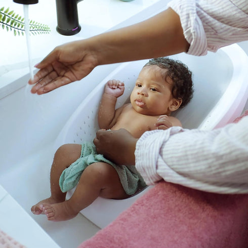 Ingenuity Easy Rinse Bather Baby Bath Seat, Non-Slip Soft Support for 0-6 Months, Up to 20 lbs