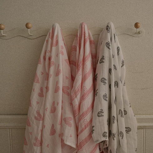 4-Pack (35" 40") GLLQUEN BABY Muslin Swaddle Blankets Breathable Receiving Blankets x Soft Baby Blankets for Girls