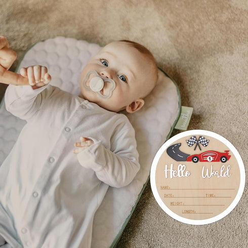 Penitue 15cm/5.91in Baby Announcement Sign, Wooden Hello World Newborn Bulletin Board with Pen Race Car & Checkered