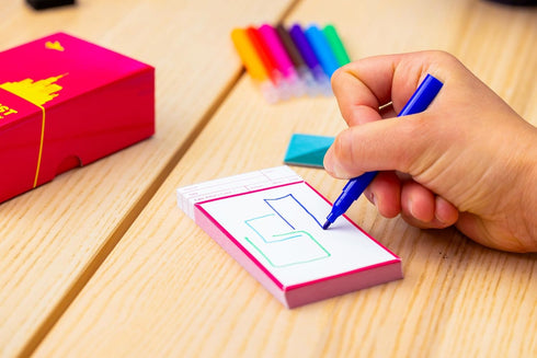 A Fake Artist Goes to New York, Japanese Social Deduction Party Game for 5-10 Players, Fun Drawing Game, Ages 8+