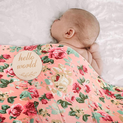 Set DRESHOW BQUBO Baby Girl Newborn Receiving Blanket with Bow Hat Headband Wooden Birth Announcement Card Baby Floral