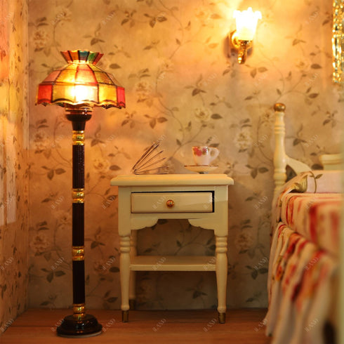 1/12 iLAND Scale Accessories of Dollhouse Lights, Classic Miniature Lamp w/Plug for Dollhouse Decoration, Mosaic