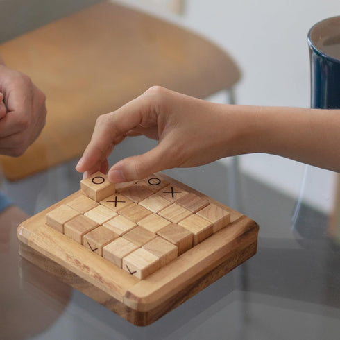 BSIRI Pushing Me Wooden Tic Tac Toe Game - Tabletop Board Game for Farmhouse Decor, Unique Gifts for Adults