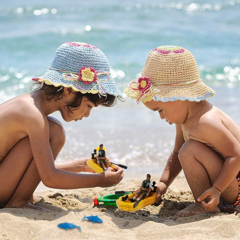 ArtCreativity Small Aquatic Play Set for Kids, Cool Playset with Action Figure, Floating Boat, and 2 Fish