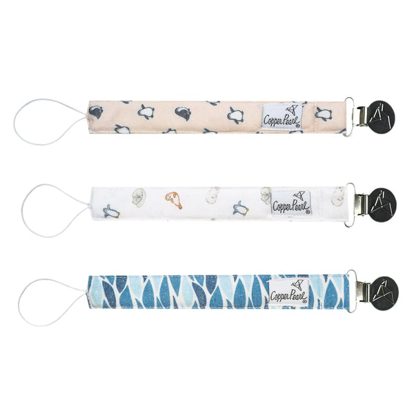 Arctic Wonder Binky Clip