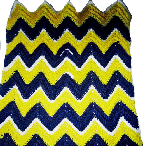 BABY CARSEAT BLANKET, crochet baby blanket, car seat blanket (navy, white &