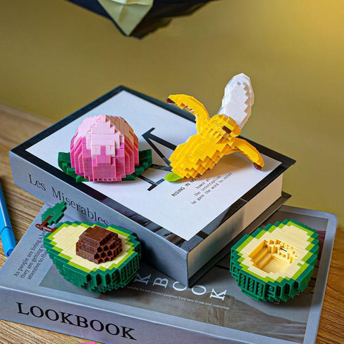 Kids Adult Animal Micro Building Blocks Set KLJM-10 (Banana, 526 Pcs) for Home and Office Decoration